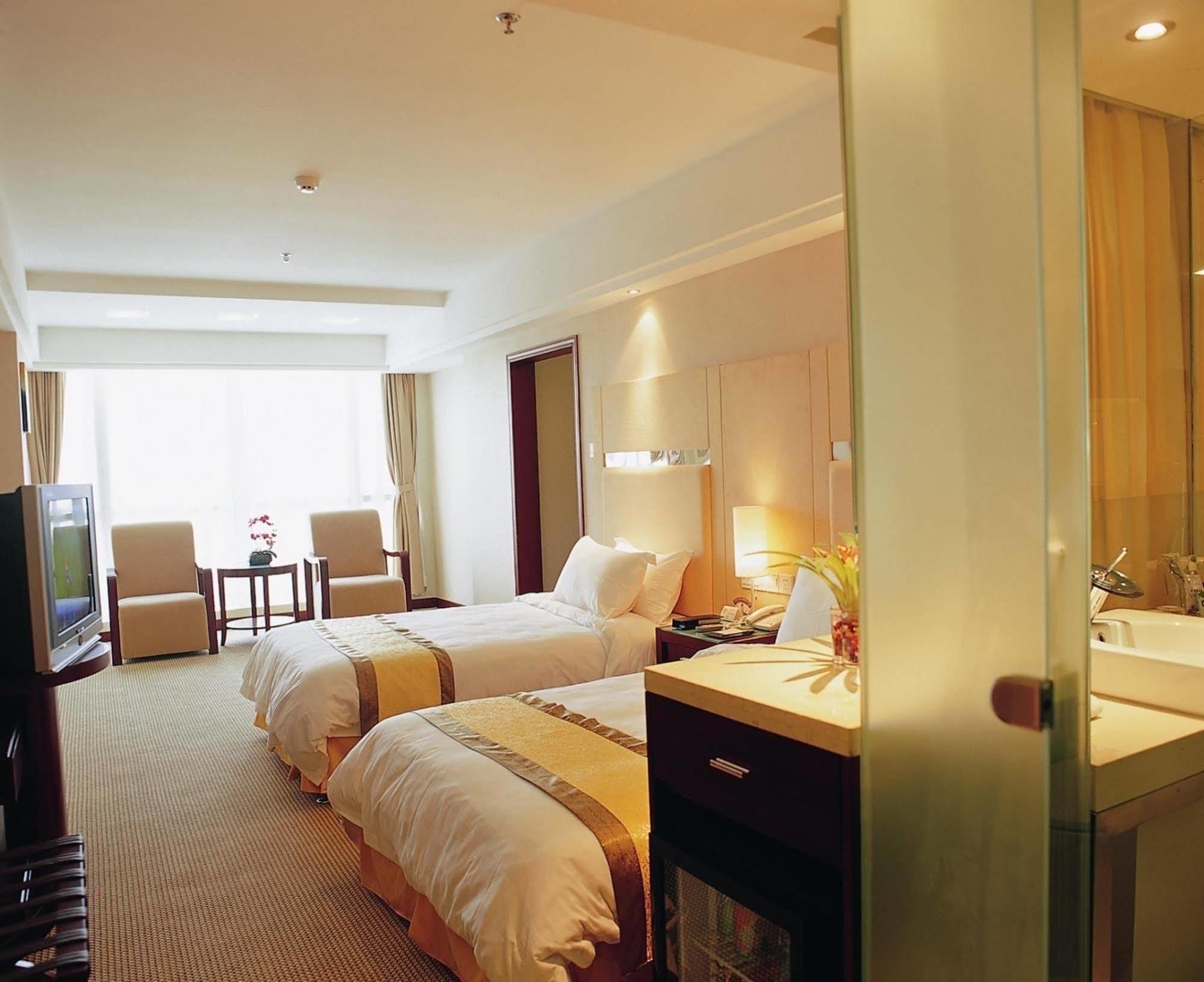 Lijing Commercial Hotel Шънджън Стая снимка